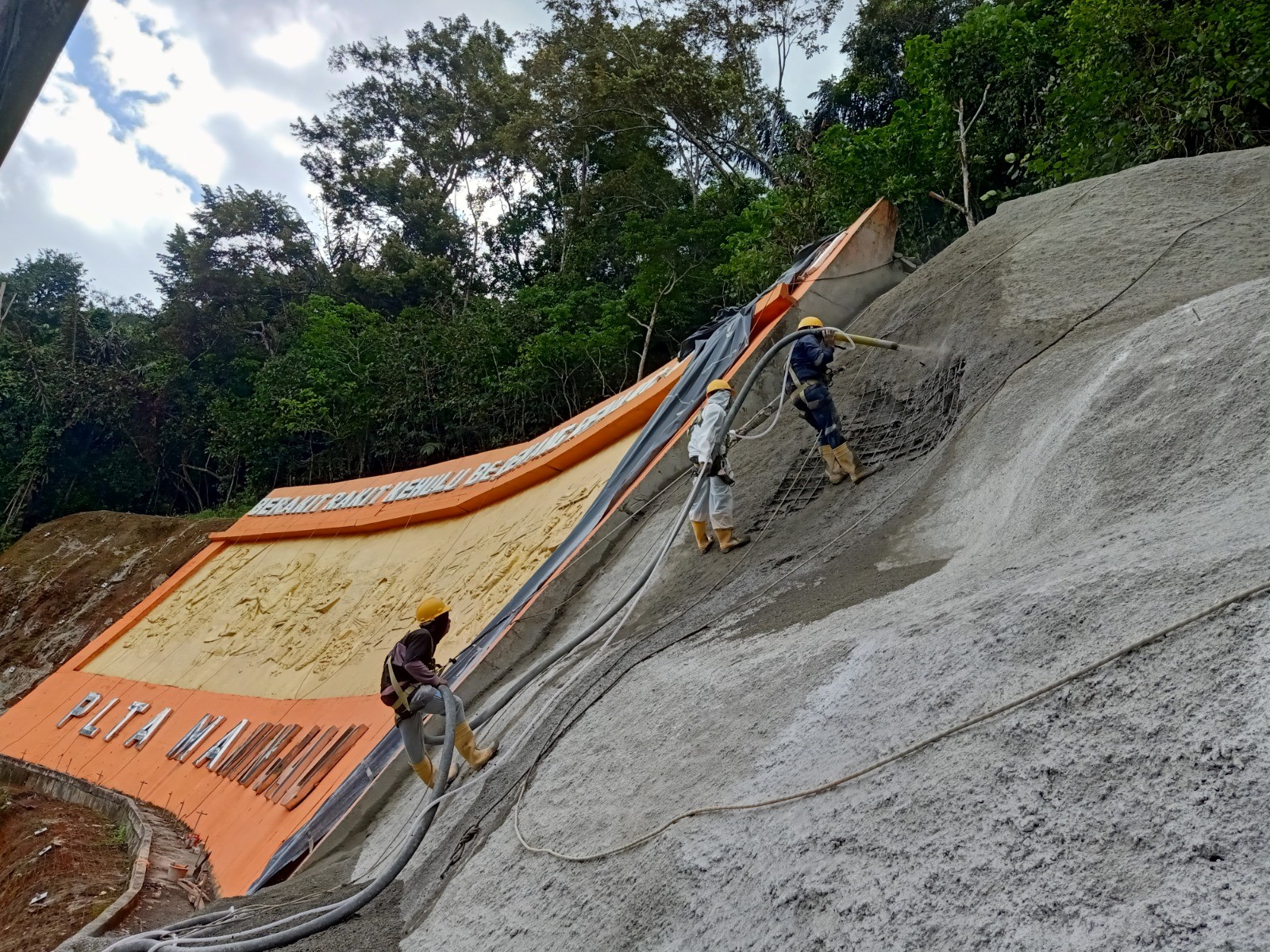 Shotcrete Installation – PLTA Maninjau, West Sumatra, Indonesia (2023-2024)